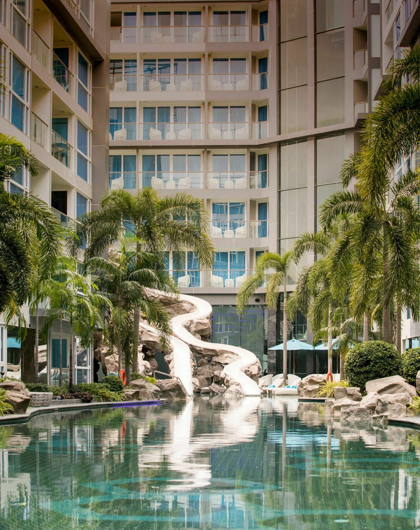 Centara Azure Hotel Pattaya Exterior photo